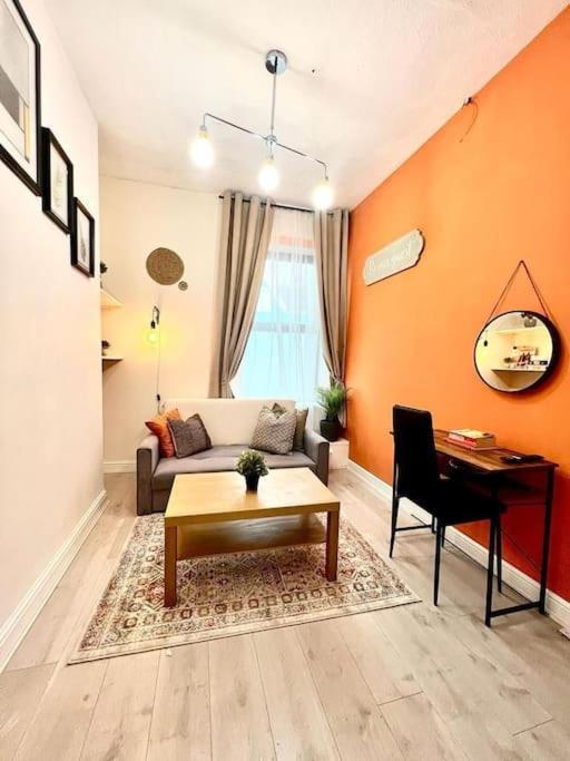 Skyline King Suites 202 Суонси Экстерьер фото
